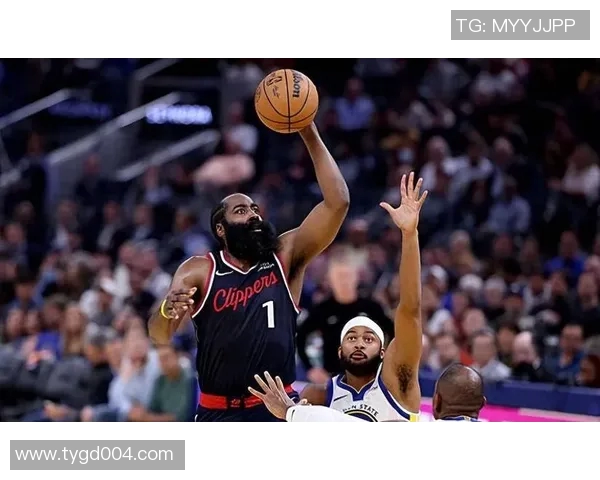 判若两人！哈登上半场20分+下半场0分 全场仅1助 快船完败给勇士