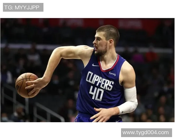 快船103-114太阳 球员评价:3人满分,4人及格,2人低迷 快船103-114太阳 球员评价:3人满分,4人及格,2人低迷