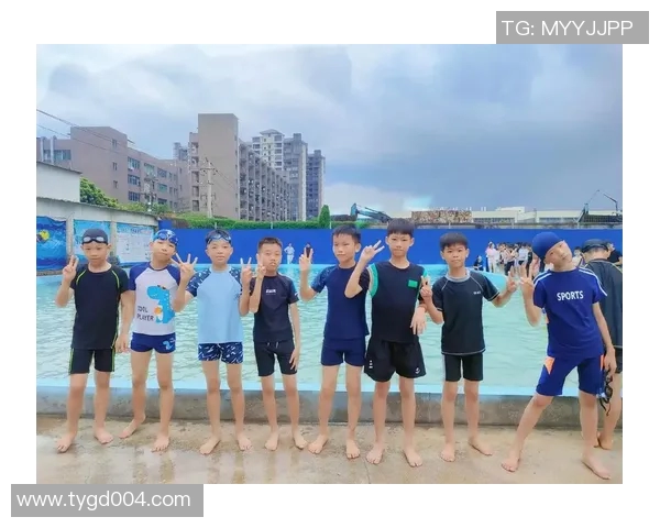 游泳助力身心健康提升全面素质，塑造强健体魄与舒适心态